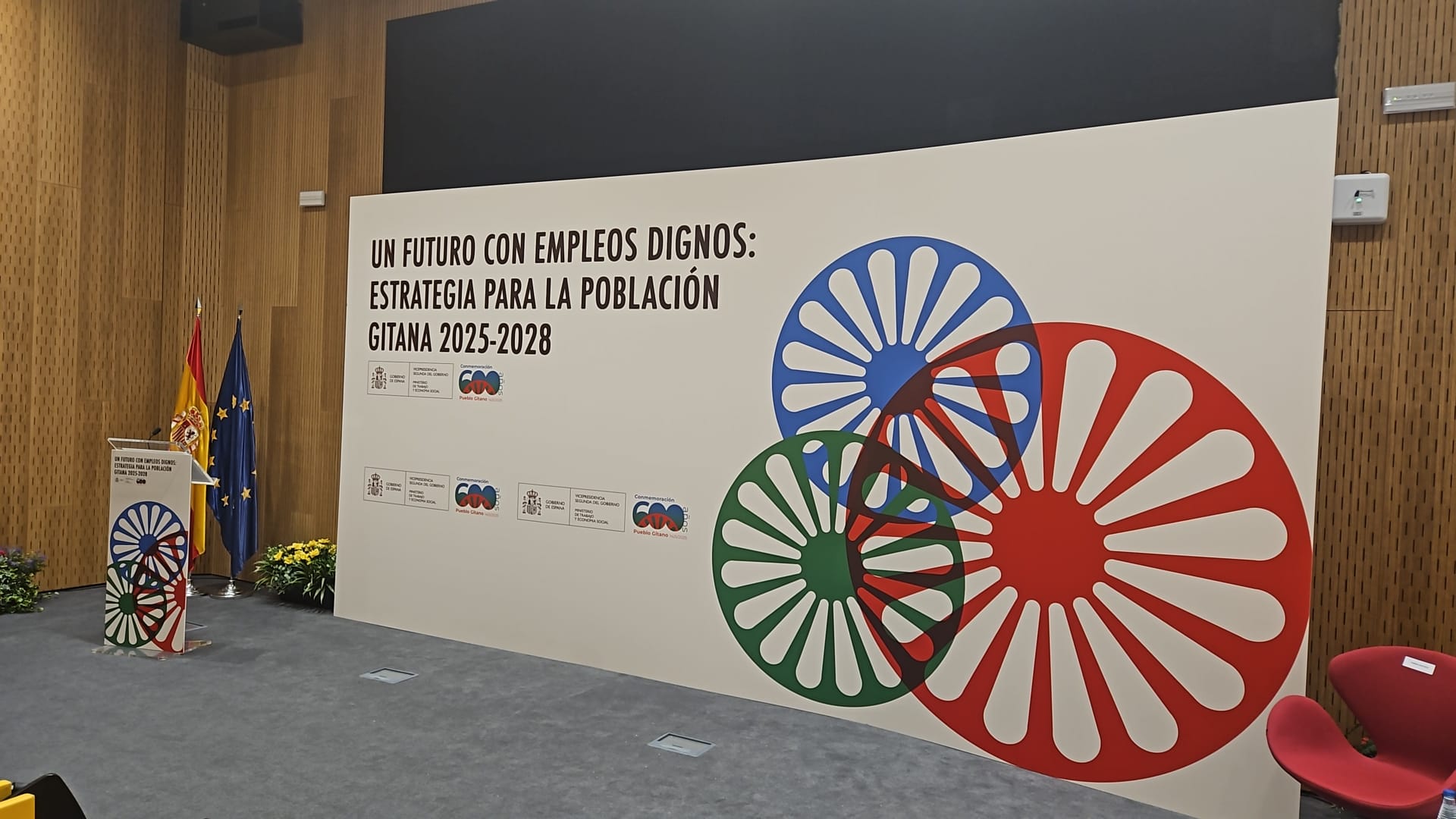 Primer plan específico de empleo para el pueblo gitano con el objetivo de fomentar su integración.